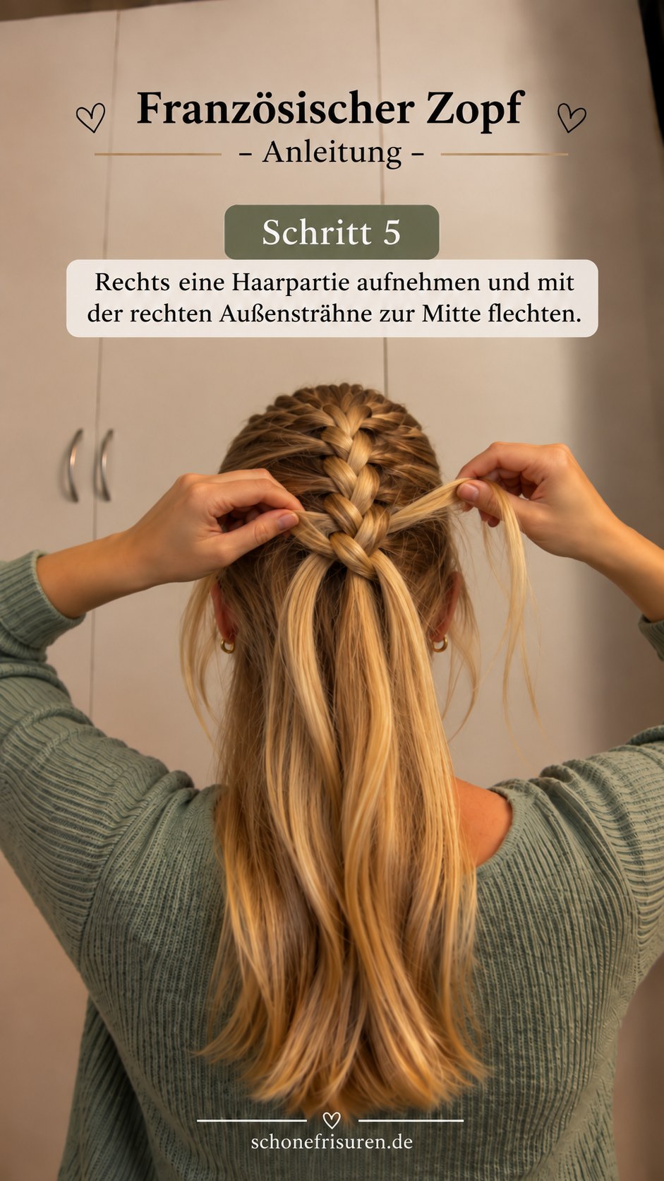 Französischer Zopf Anleitung zeigt die Aufnahme der rechten Haarseite