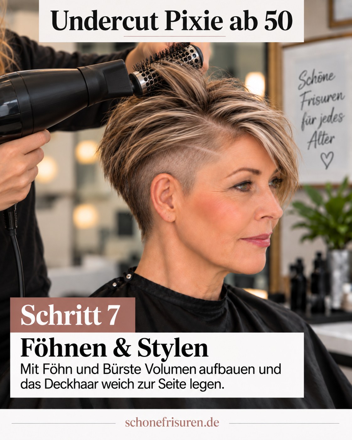 Undercut Pixie ab 50 beim Föhnen mit Volumen im längeren Deckhaar