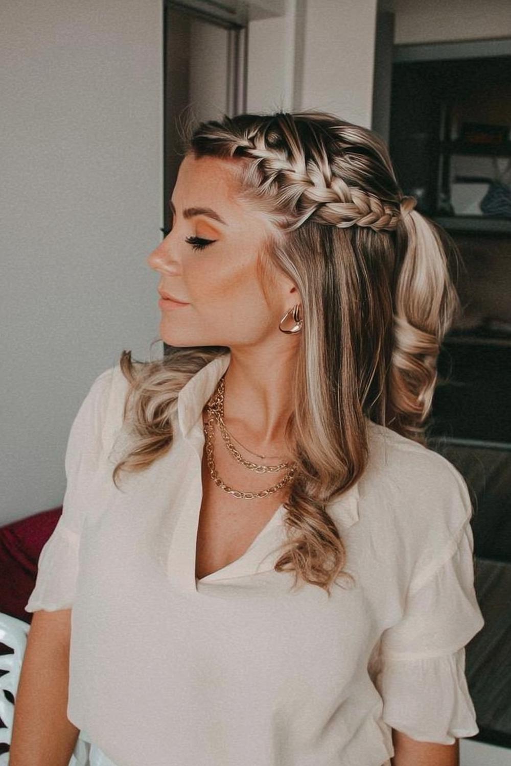 Komplexe Flechtkunst lang