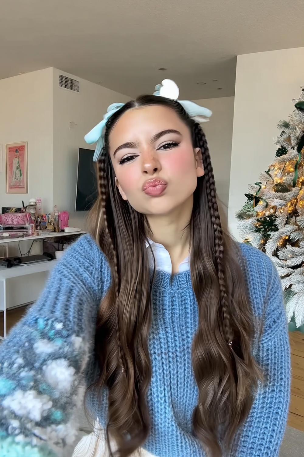 Verspielte Zöpfe mit Schleifen