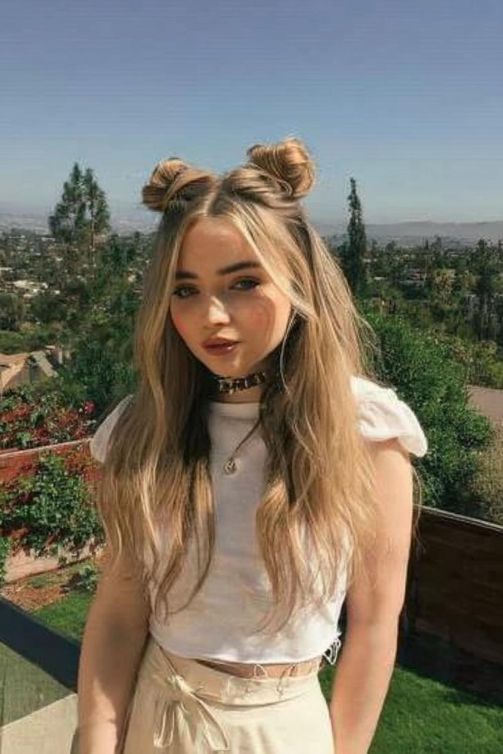 Lässige Space Buns